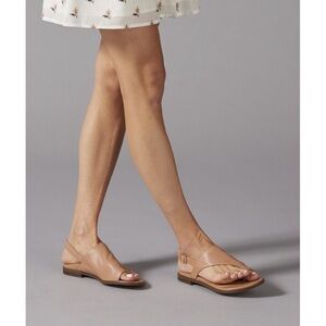 Vionic Ella Toe Loop Nude Leather Buckle Heel Strap Summer Sandal Size 11 NWOB